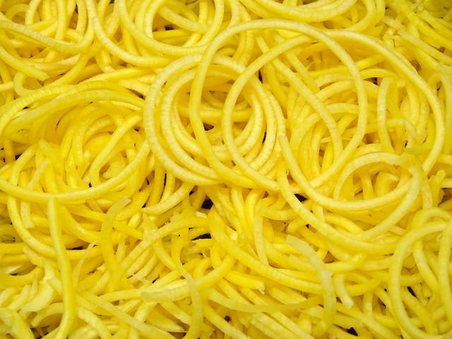 Winterpeen geel julienne per kilo